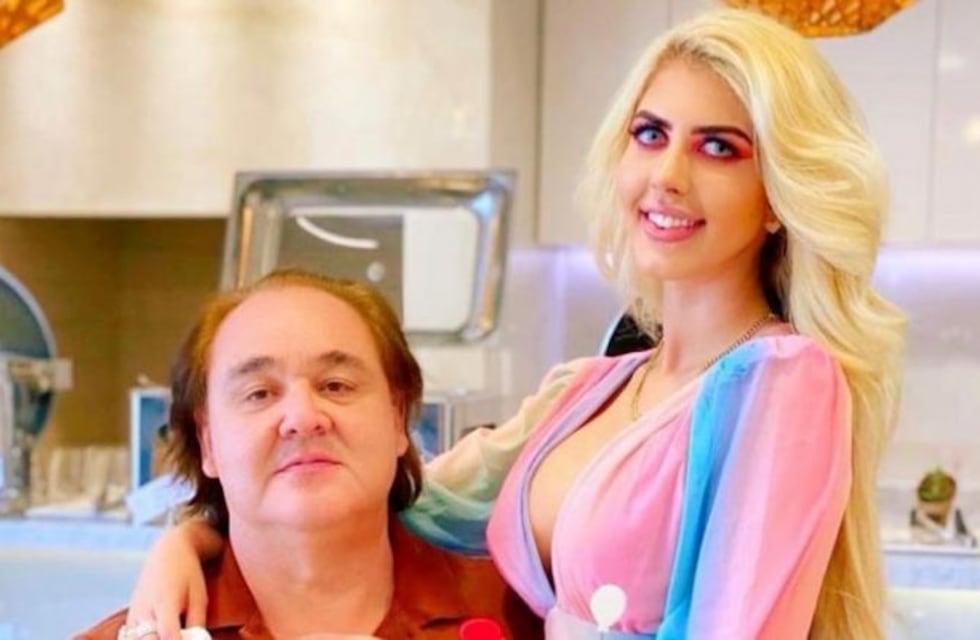 Un gobernador compartió su romántico festejo de cumpleaños con pétalos de rosas y se volvió viral