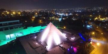 Keops cumple 50 años