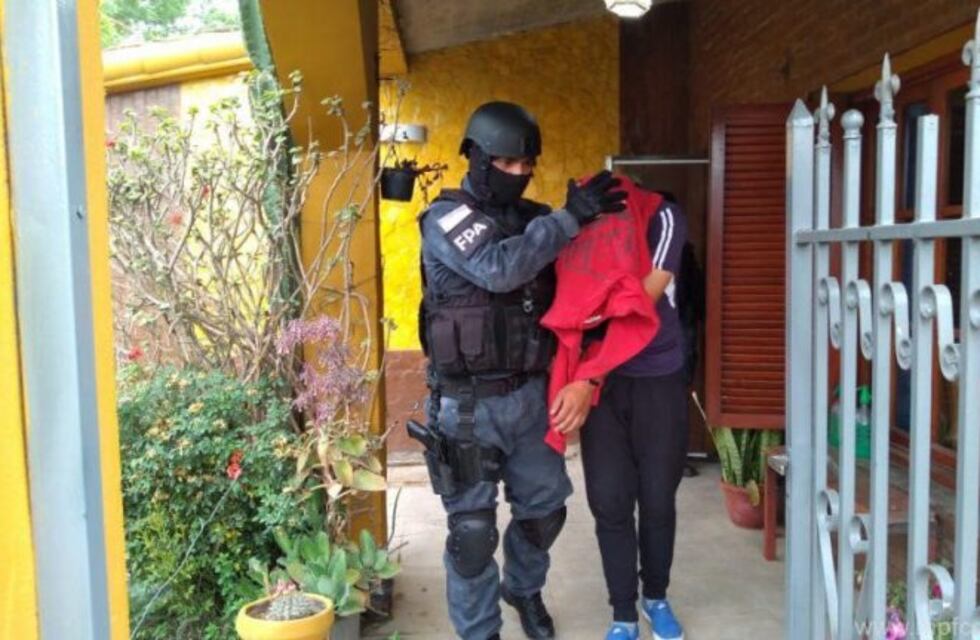 Bell Ville: detienen a un policía por supuesta venta de cocaína