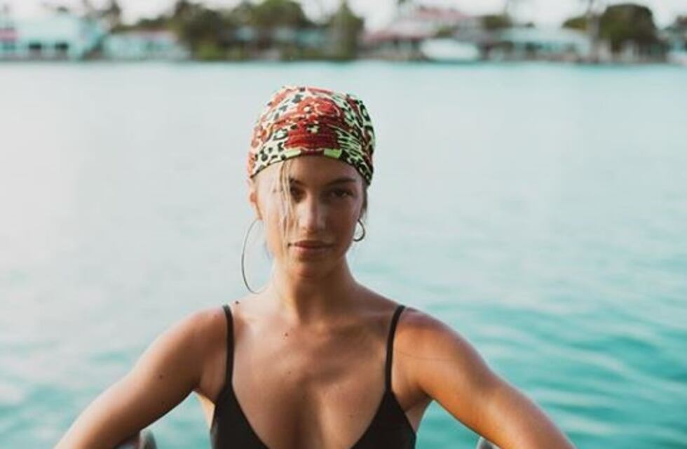 Stefi Roitman perreó con un top cortito y tuvo un "percance"