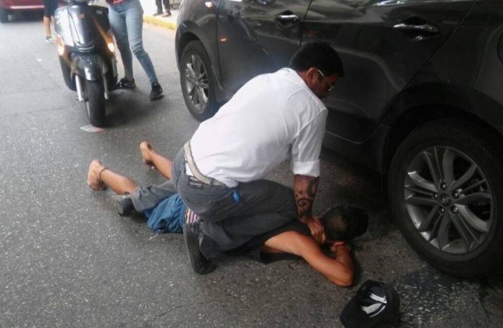 Agentes de Control Urbano detuvieron a un delincuente y lo entregaron a la policía