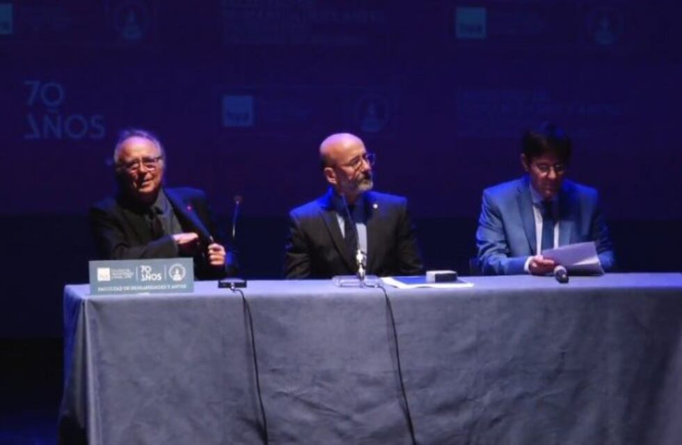 Joan Manuel Serrat recibió el título Doctor Honoris Causa