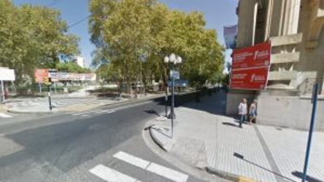 Los maleantes abordaron al joven de 28 au00f1os en inmediaciones de la Plaza San Martu00edn.