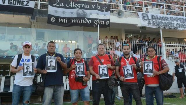 Homenaje a José Luis Cabezas en la previa del partido entre Central Córdoba u Colón de Santa Fe\u002E
