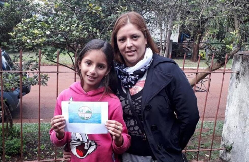 Una nena de diez años creó la bandera oficial de Santa Ana