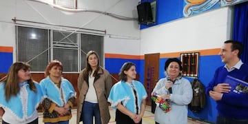 Con la celeste y Blanca