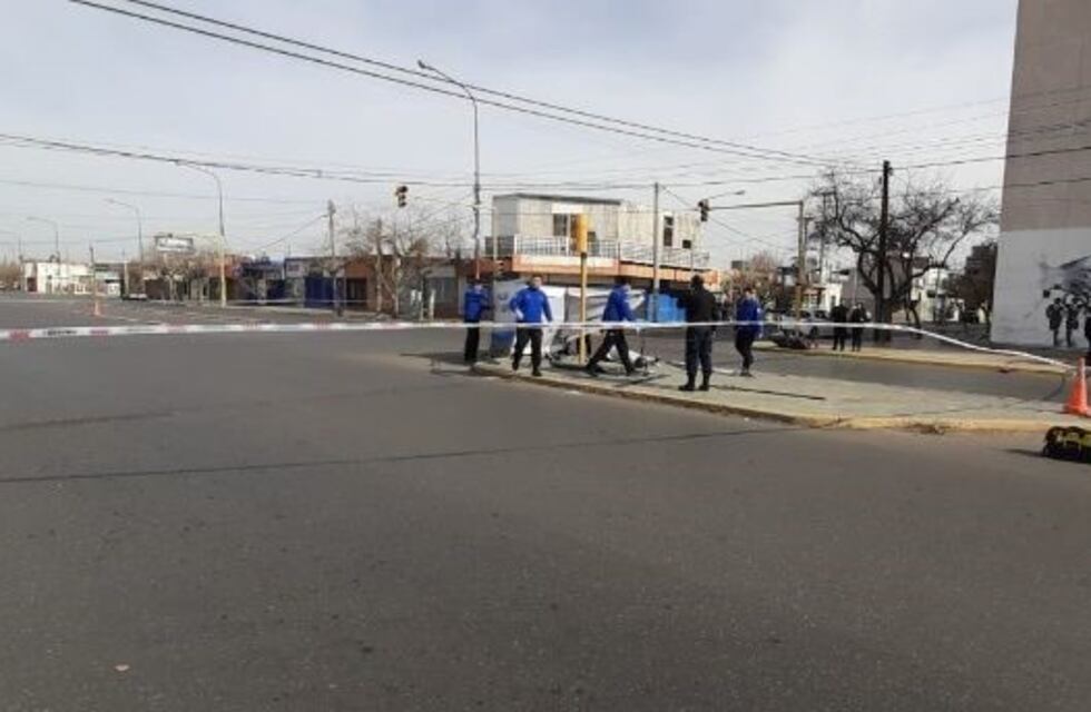 Accidente fatal: murió un motociclista tras chocar con un auto