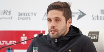 "El llamado de Milito fue muy importante", dijo González en su presentación en Estudiantes