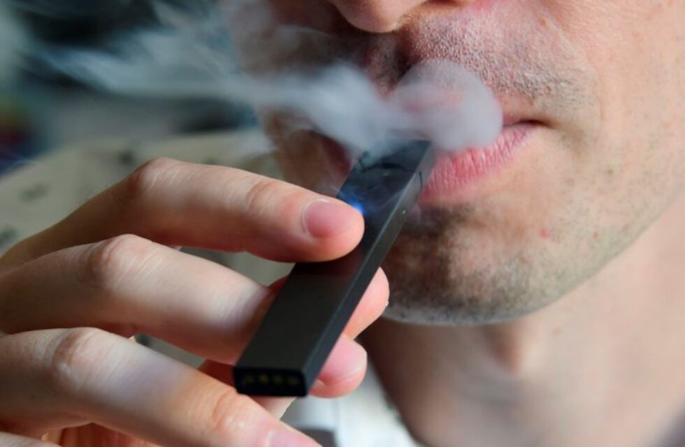 Ascendieron a cinco las muertes por cigarrillos electrónicos y advirtieron acerca de su uso