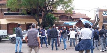 El personal decidió realizar una caravana que también pasó por Reconquista\u002E (@estelapietrook)