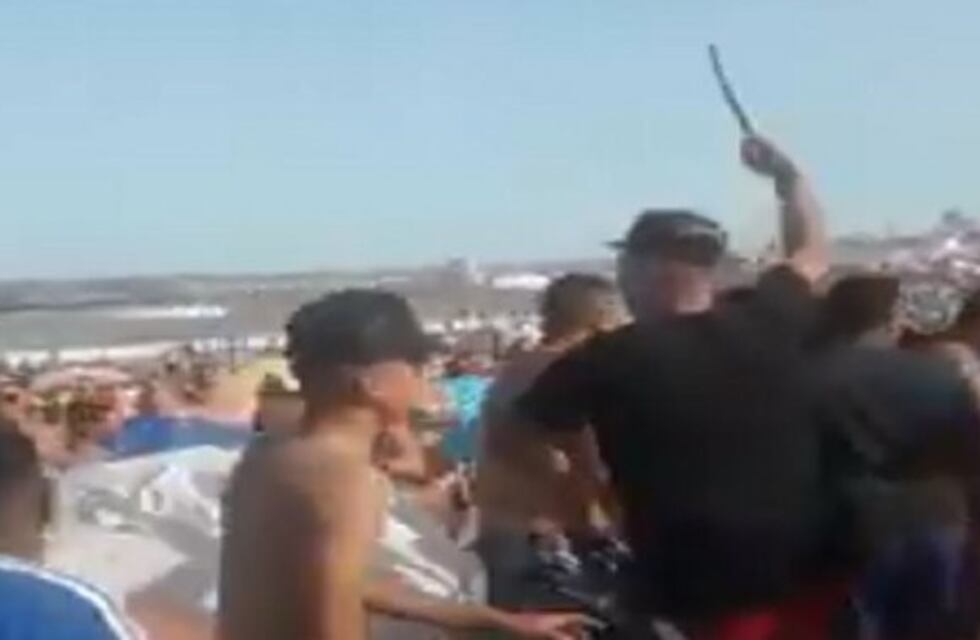 Playa salvaje en Mar del Plata: una patota agredió a un hombre que pidió que bajen la música