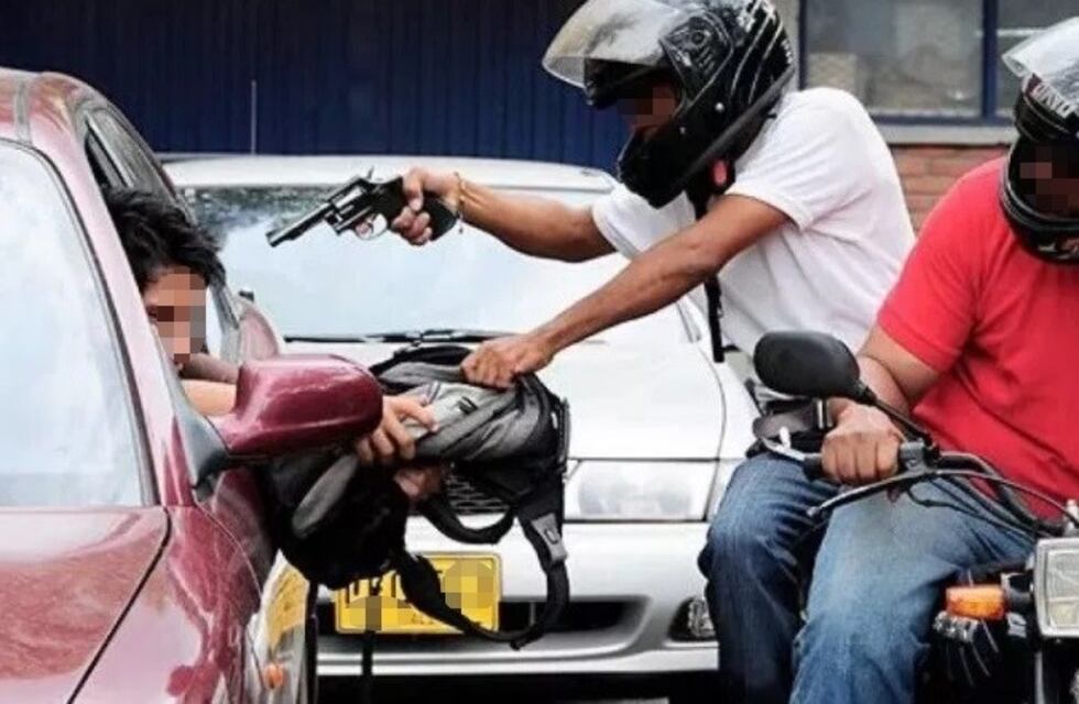 Circulaba en una moto robada y terminó detenido