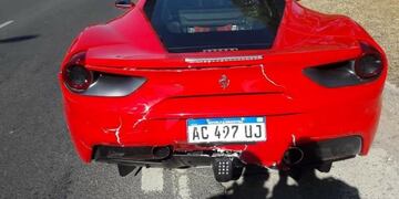 La Ferrari 488GT fue chocada de atrás en Córdoba por un Peugeot 3008\u002E