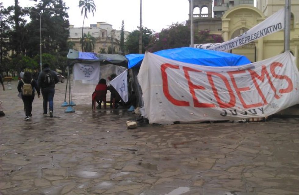 Haquim y Sadir dialogaron con el CEDEMS y se levanta la "carpa docente"