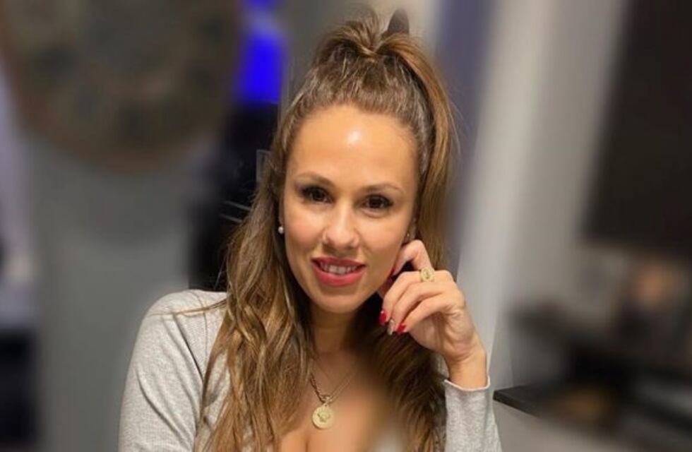 Barby Silenzi superó el puerperio y posteó una foto como Dios la trajo al mundo