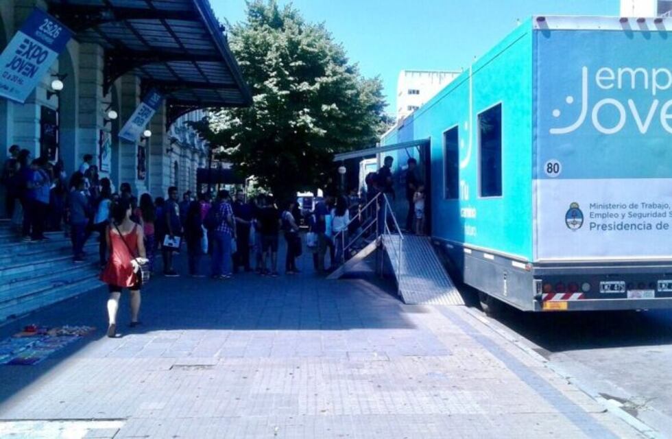 Llega el camión del Programa "Empleo Joven" a Concepción del Uruguay