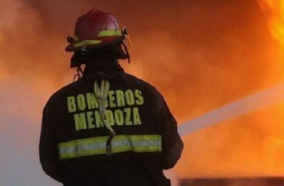 Por una falla eléctrica se le incendió su casa en Guaymallén: tiene el 80% de su cuerpo quemado