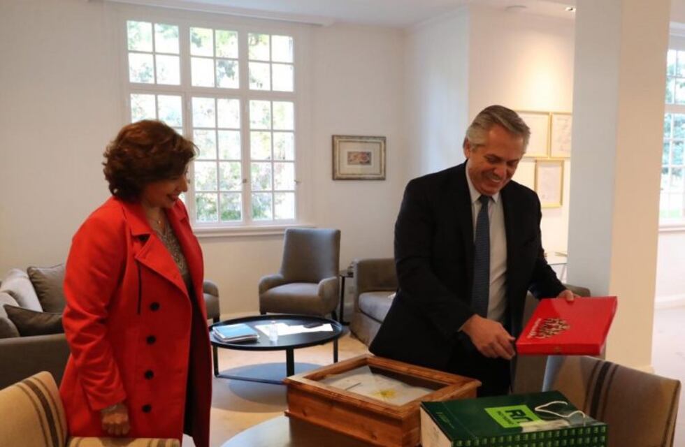 Alberto Fernández recibió a la gobernadora de Río Negro, Arabela Carreras
