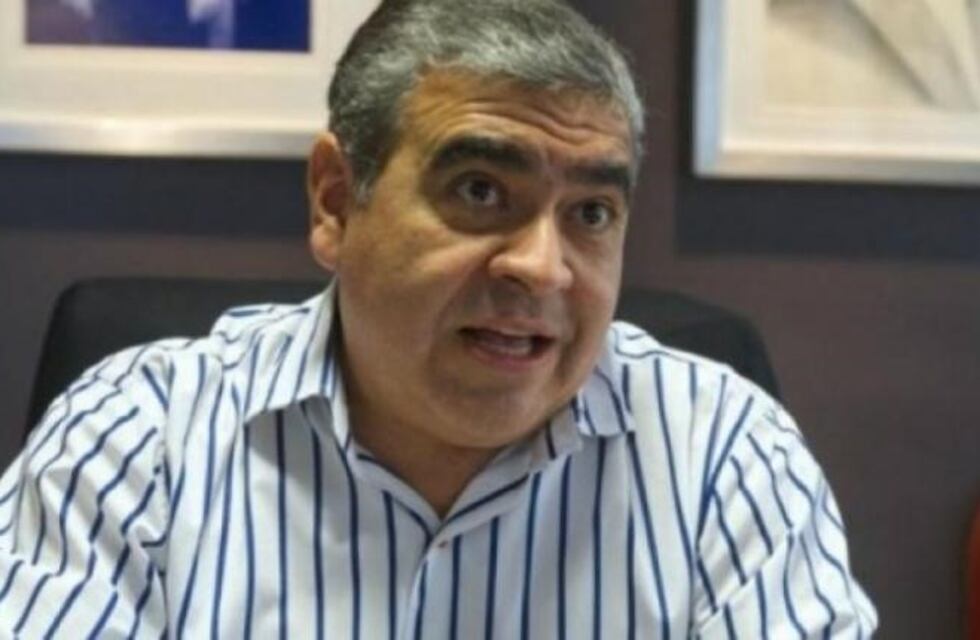 Alfaro citó a Crtalezzi en la Facultad de Medicina de la UNT para hacerse la rinoscopía