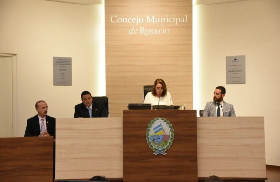 Mónica Fein anunció su plan de gestión con contrastes y críticas al macrismo