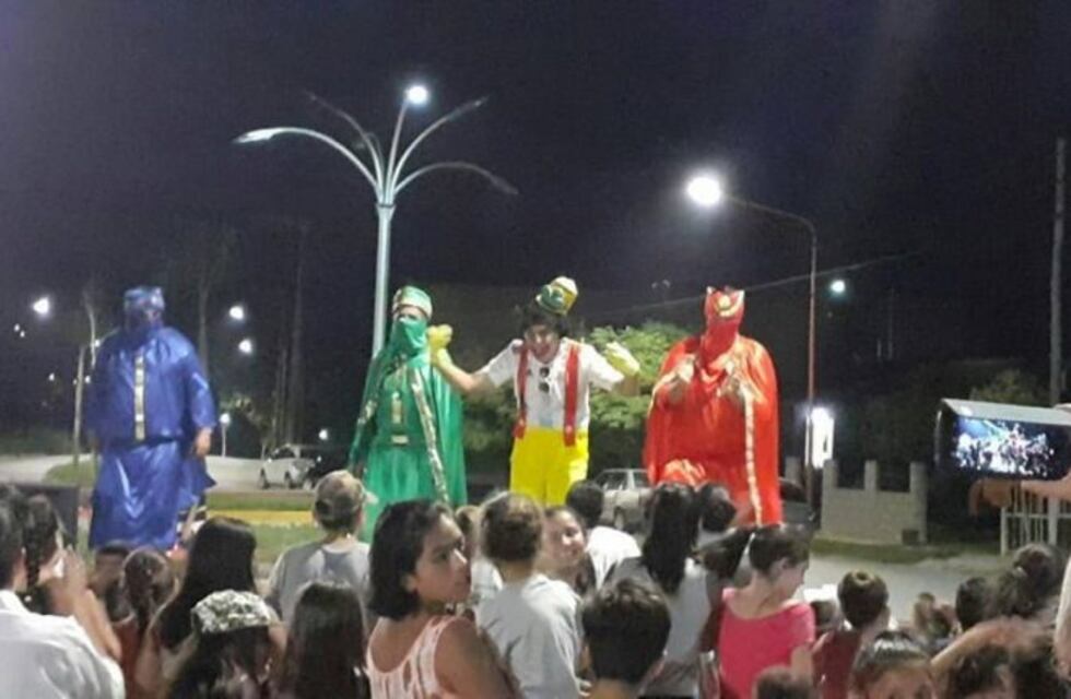 Los Reyes Magos llegaron a Carlos Paz en una tradicional celebración