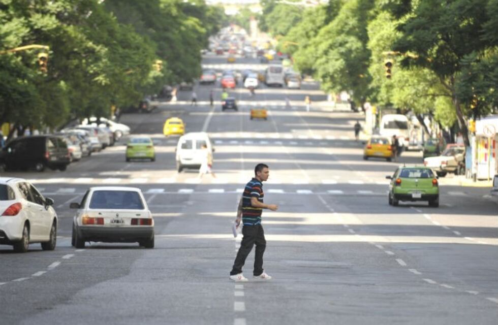 Analizan ensanchar la avenida Maipú hasta el río