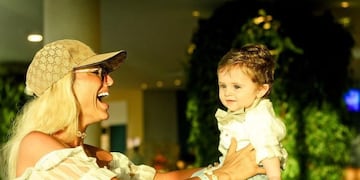 Vicky Xipolitakis y Salvador Uriel (Foto: Instagram/ victoriaxipolitakisok)