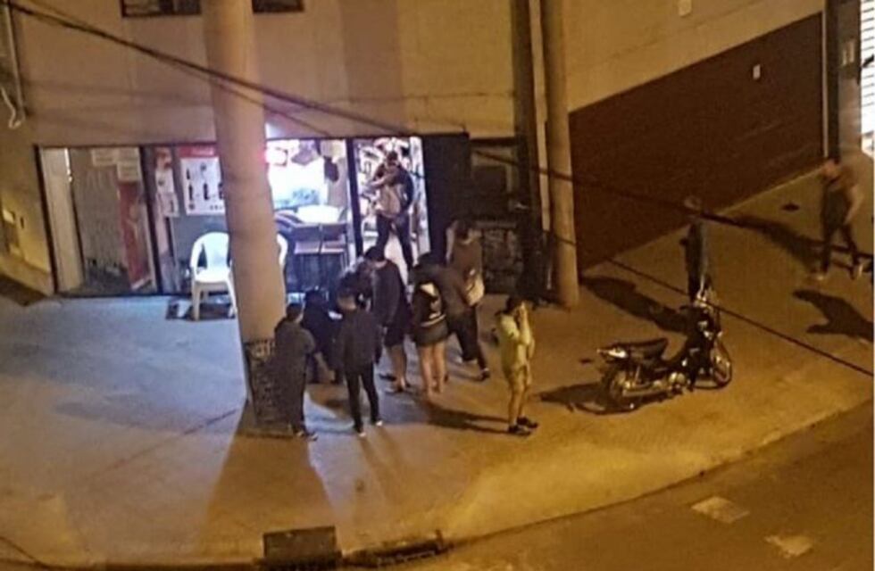 Balearon al encargado de un kiosco en barrio Echesortu