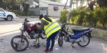 Dos motociclistas chocaron de frente y murieron