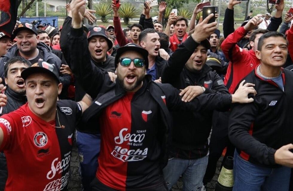 Confirman que son más de 50 los hinchas sabaleros que no podrán ingresar a Paraguay