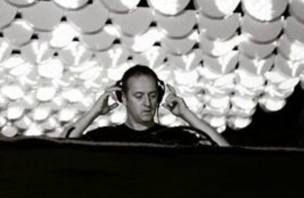 El DJ de la fiesta en Punta Stage envió sus condolencias a la familia de la joven fallecida