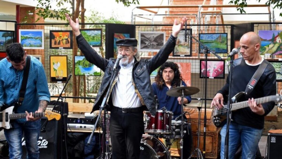 Presentación del Mono Salvi y La Moto