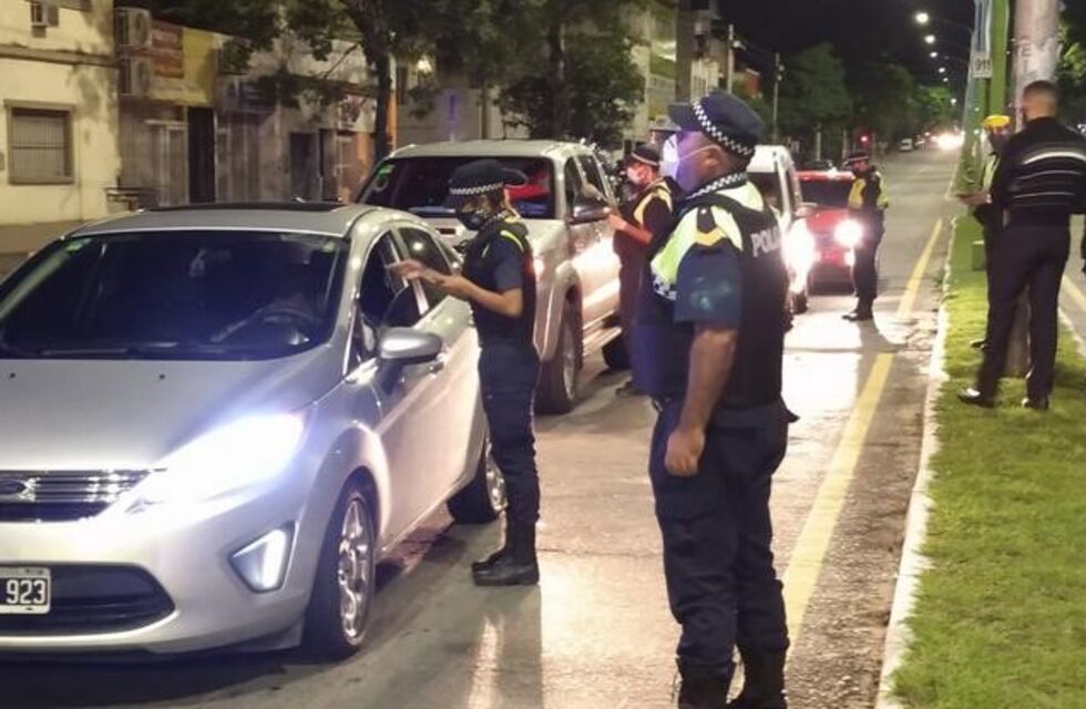 Desde esta noche, solo podrán circular trabajadores esenciales de 23.30 a 7