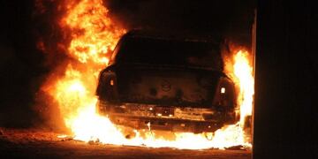 Auto quemado\u002E Imagen Ilustrativa