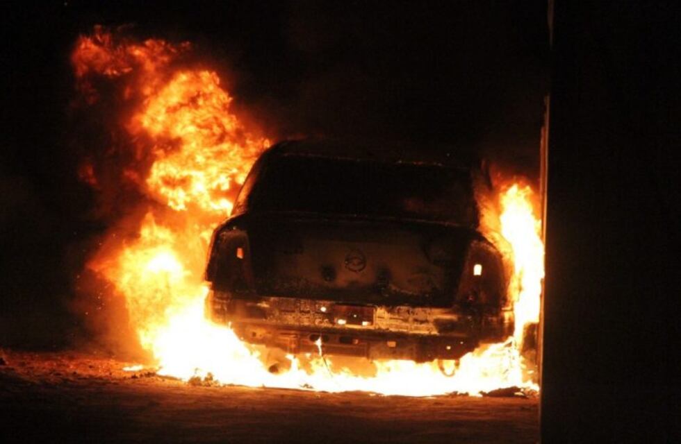 Se incendió un auto en Lavalle y un niño de 5 años murió calcinado