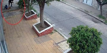 Video: el grito desesperado de una mujer a la que delincuentes balearon para robarle el celular