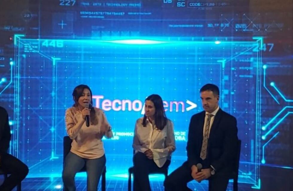 Alta Gracia: jóvenes participan del lanzamiento de "Tecno Fem 2019"