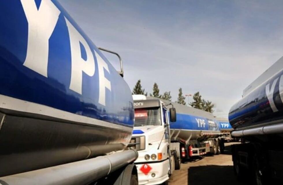 Según YPF, comenzaría a normalizarse el abastecimiento de combustible