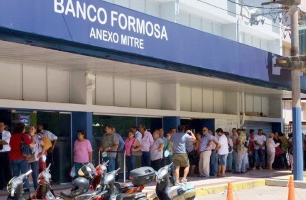 Los días 30 y 31 de mayo pagan sueldos de los estatales y ya trabajan en el medio aguinaldo