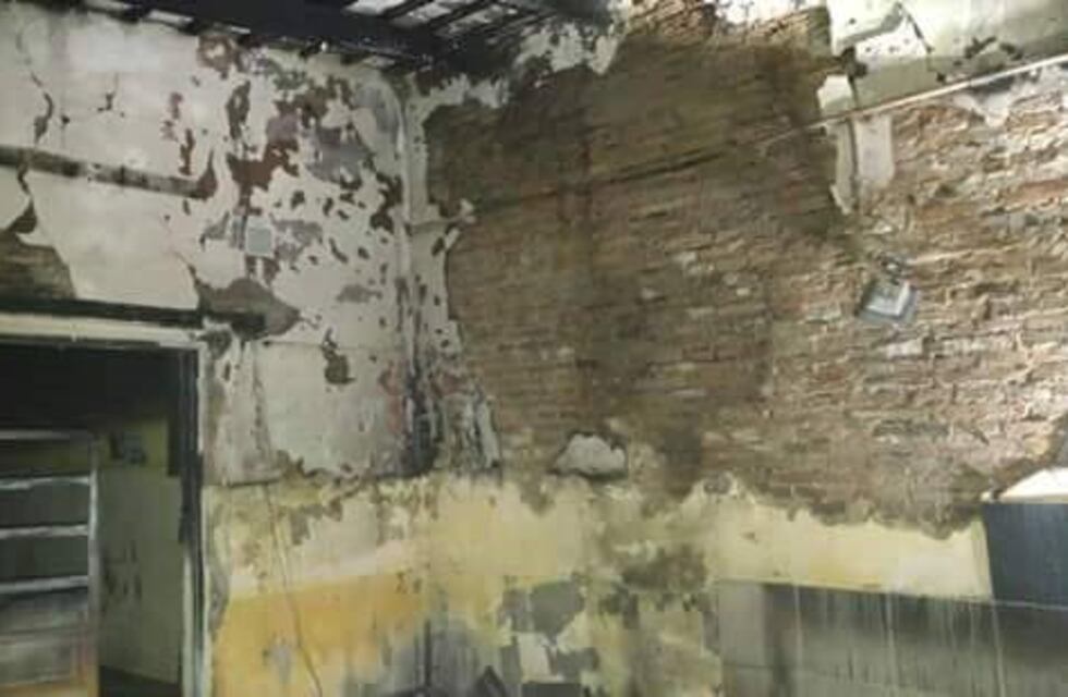 Vándalos incendiaron una escuela en la localidad de Barrancas