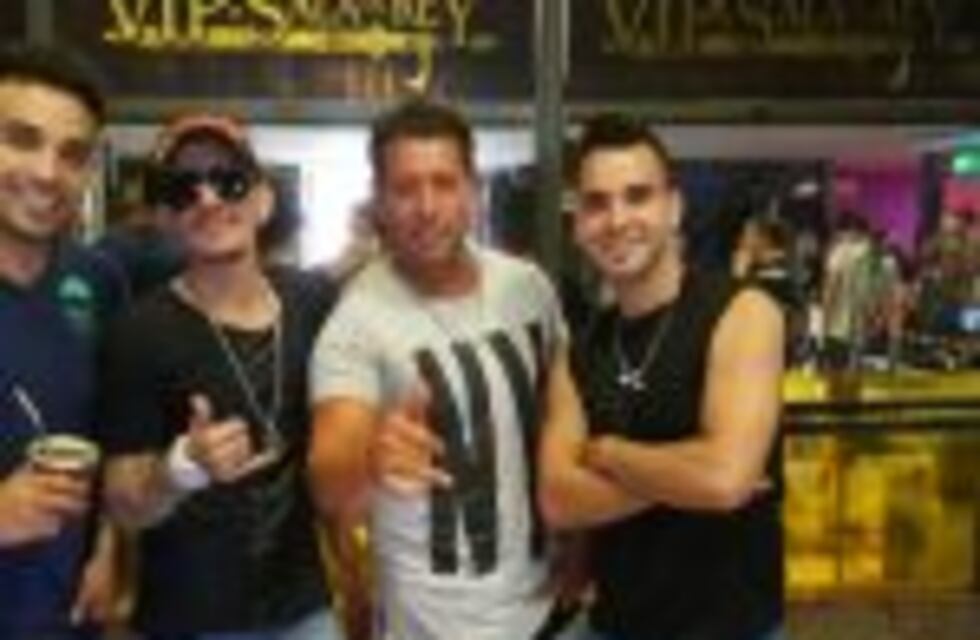 Trula la celebra su cumpleaños 32