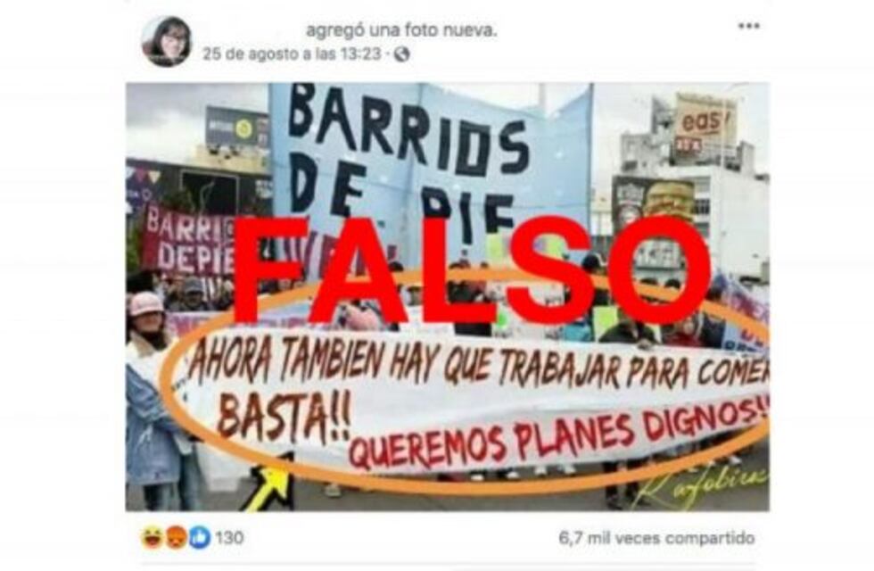 Otra vez circula la foto falsa de una pancarta de Barrios de Pie que dice: "Ahora también hay que trabajar para comer"