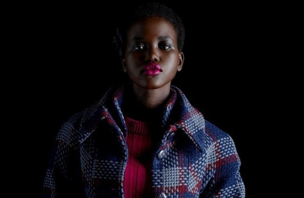 Historias de vida: De refugiada a modelo de la nueva campaña de Chanel