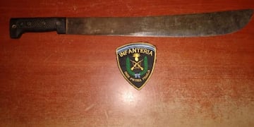 Con un machete amenazó a familiares y a policías