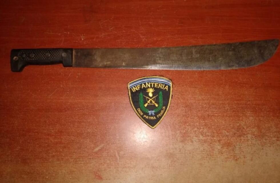 Alta Gracia: amenazó a familiares y policías con un machete