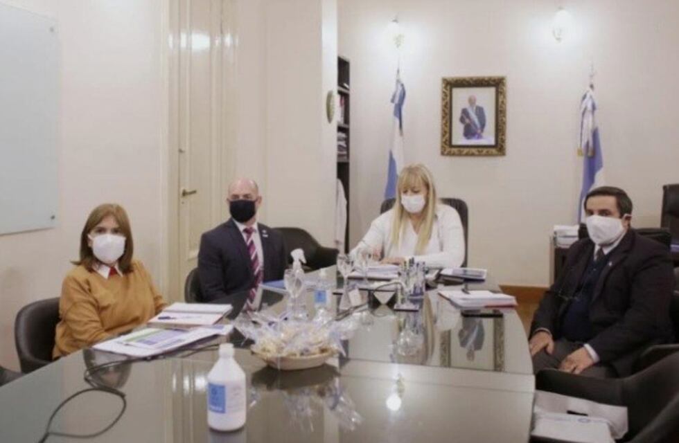 Educación: trabajan en los protocolos para la vuelta a clases en Tucumán