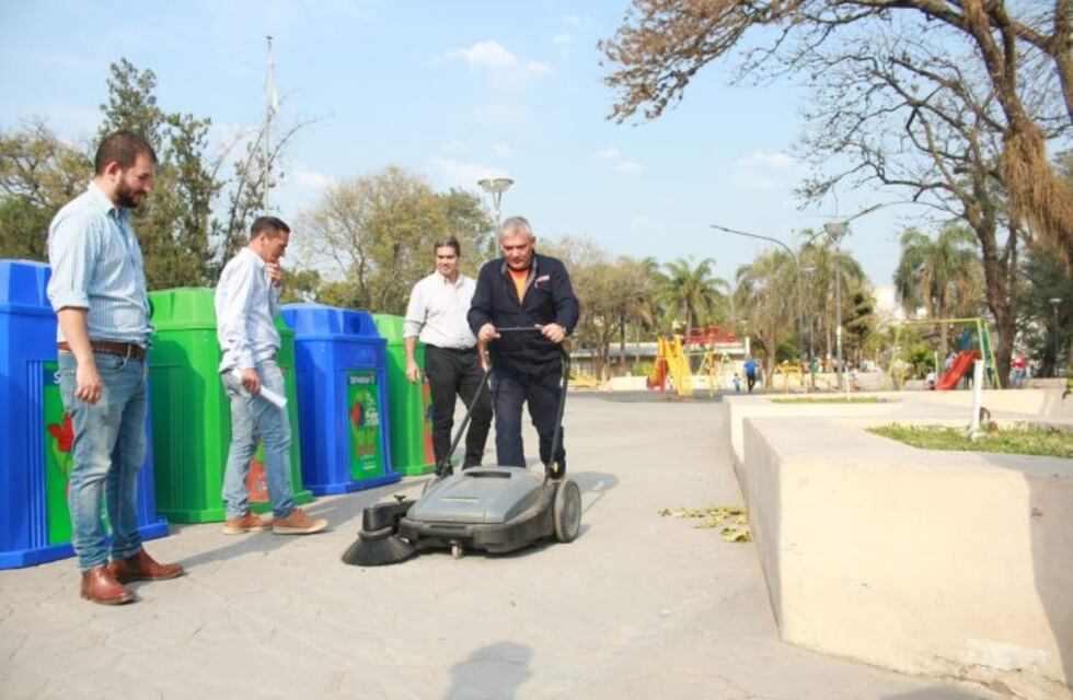 Se instalaron campanas de separación de residuos en plazas céntricas
