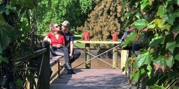 Albert Baró junto a su novia argentina en las Cataratas del Iguazú\u002E
