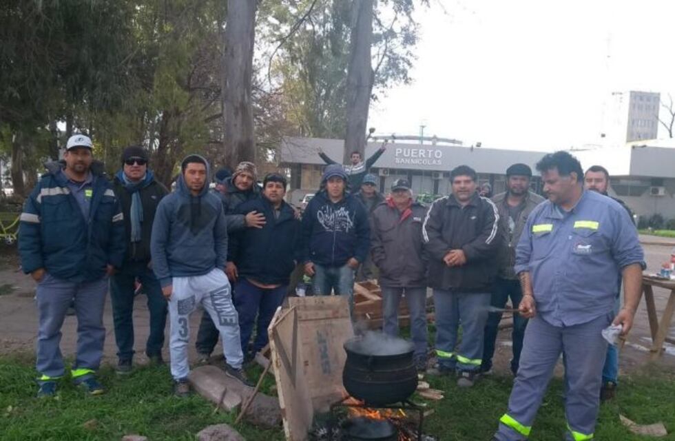 Manifestación en el puerto en contra del consorcio de gestión impulsado por Vidal