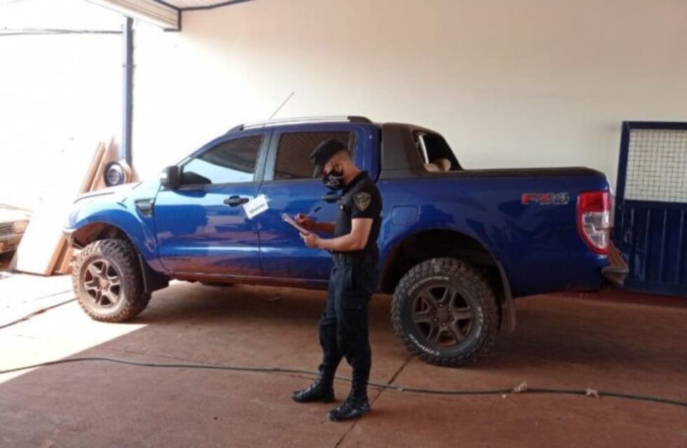 Robaron una camioneta a punta de cuchillo en Eldorado